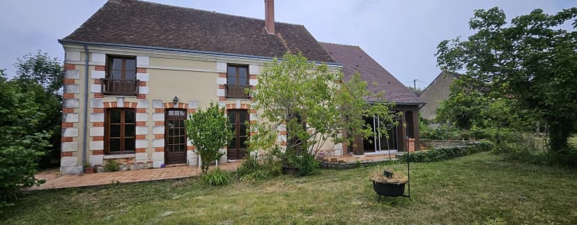 thumbnail of estate's photo