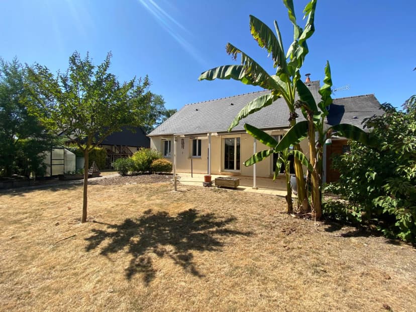 thumbnail of estate's photo