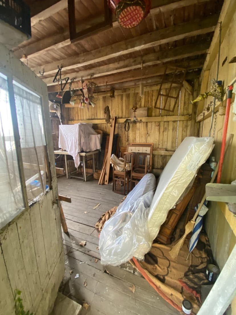 thumbnail of estate's photo