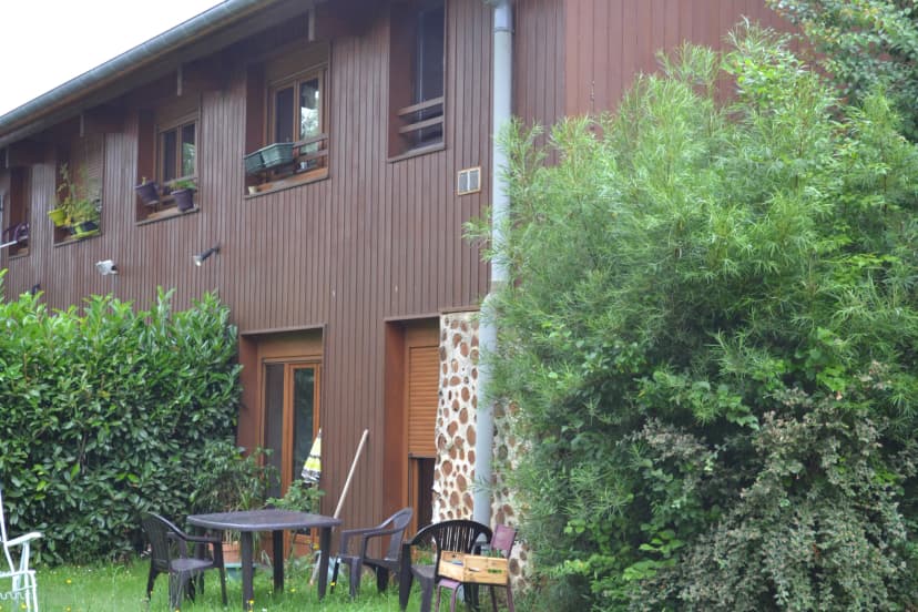 thumbnail of estate's photo