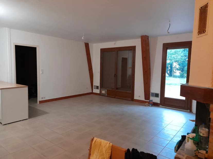 thumbnail of estate's photo