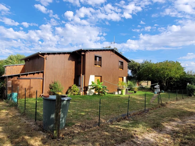 thumbnail of estate's photo