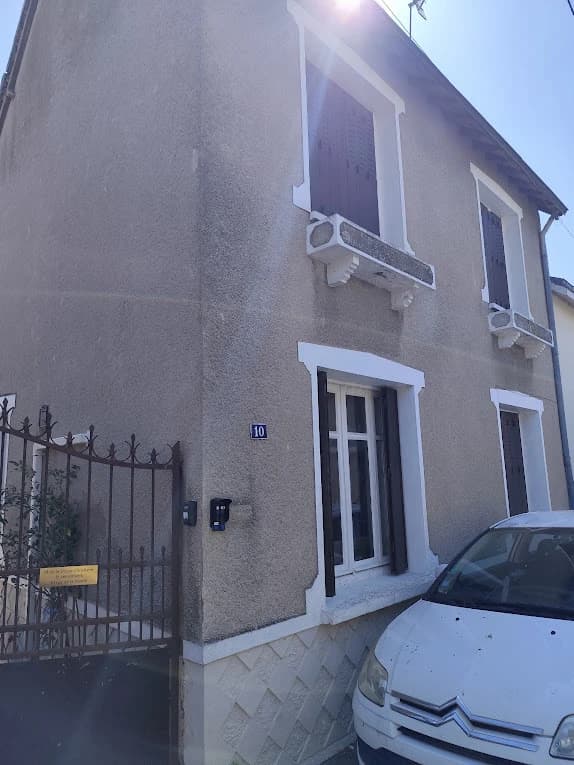 thumbnail of estate's photo