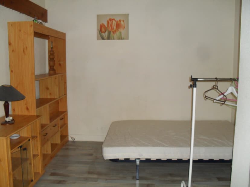 thumbnail of estate's photo