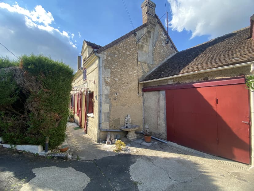 thumbnail of estate's photo