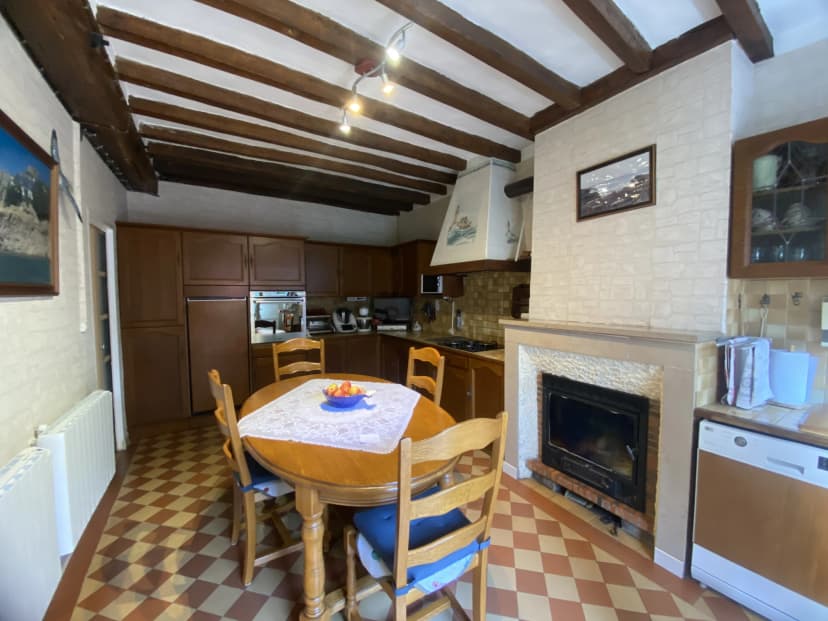 thumbnail of estate's photo