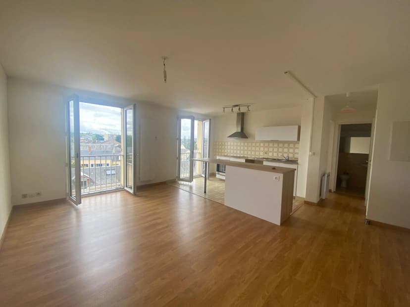 thumbnail of estate's photo