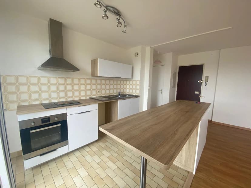 thumbnail of estate's photo