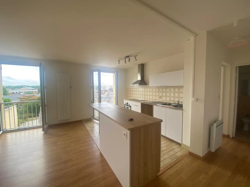 thumbnail of estate's photo