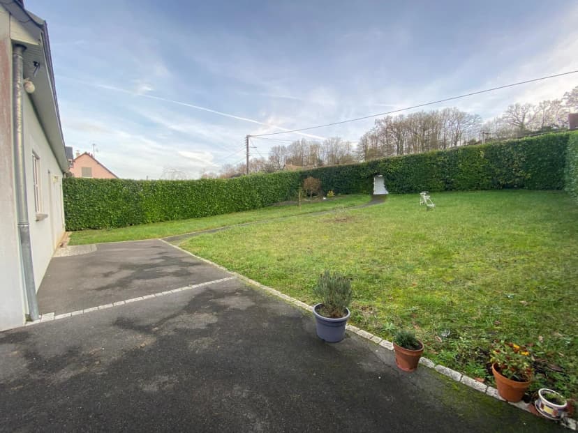 thumbnail of estate's photo