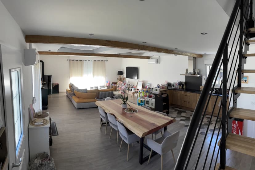 thumbnail of estate's photo