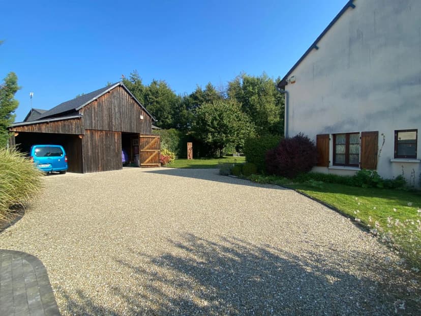 thumbnail of estate's photo