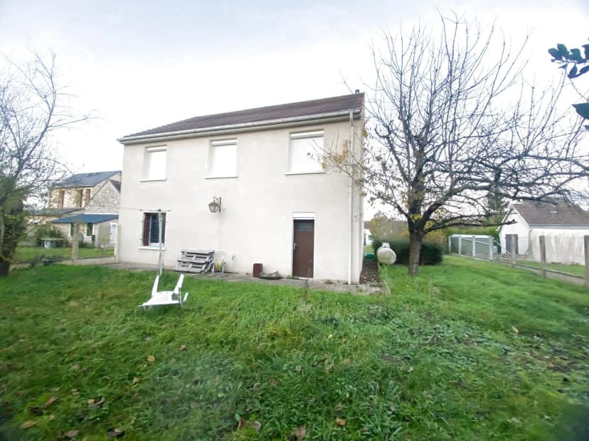 thumbnail of estate's photo