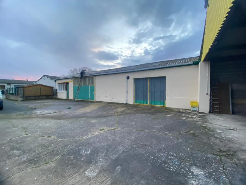 thumbnail of estate's photo